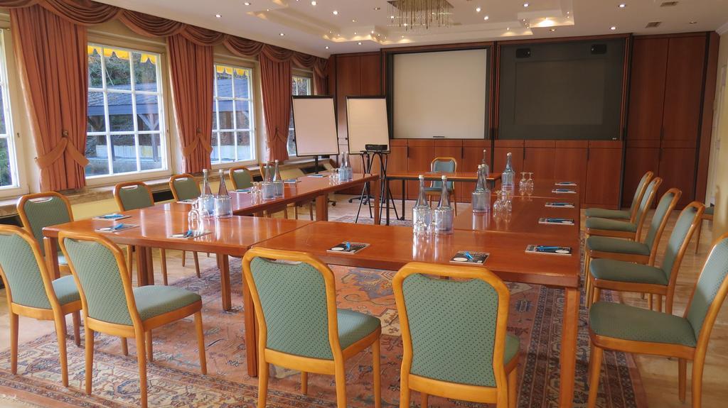 Park Hotel Am Schloss Ettringen  Εξωτερικό φωτογραφία